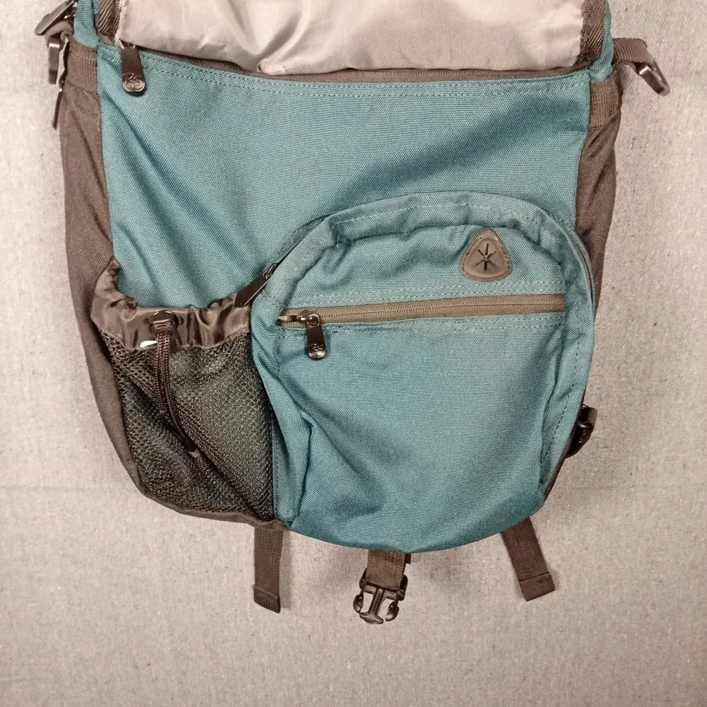 Rick Steves Civita Day Pack Teal Charcoal Travel Backpack Tablet Sleeve Light